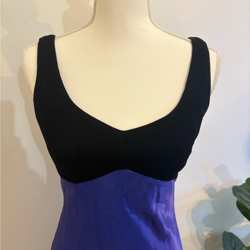 Vintage classic Blue and Black Dress, lace detail back - Picture 8 of 11